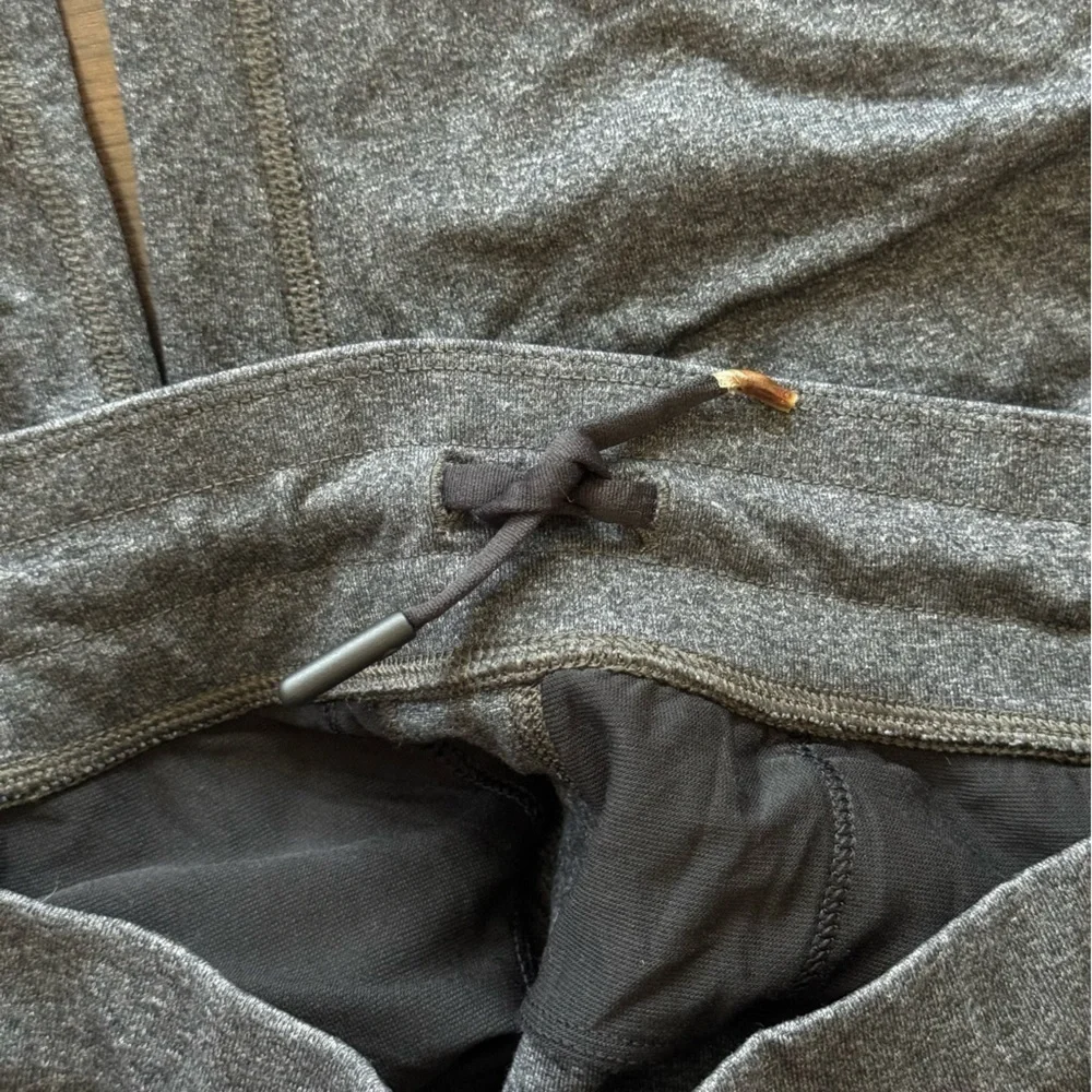 Lululemon Hidden Drawstring Pants with Pockets Size Medium Men